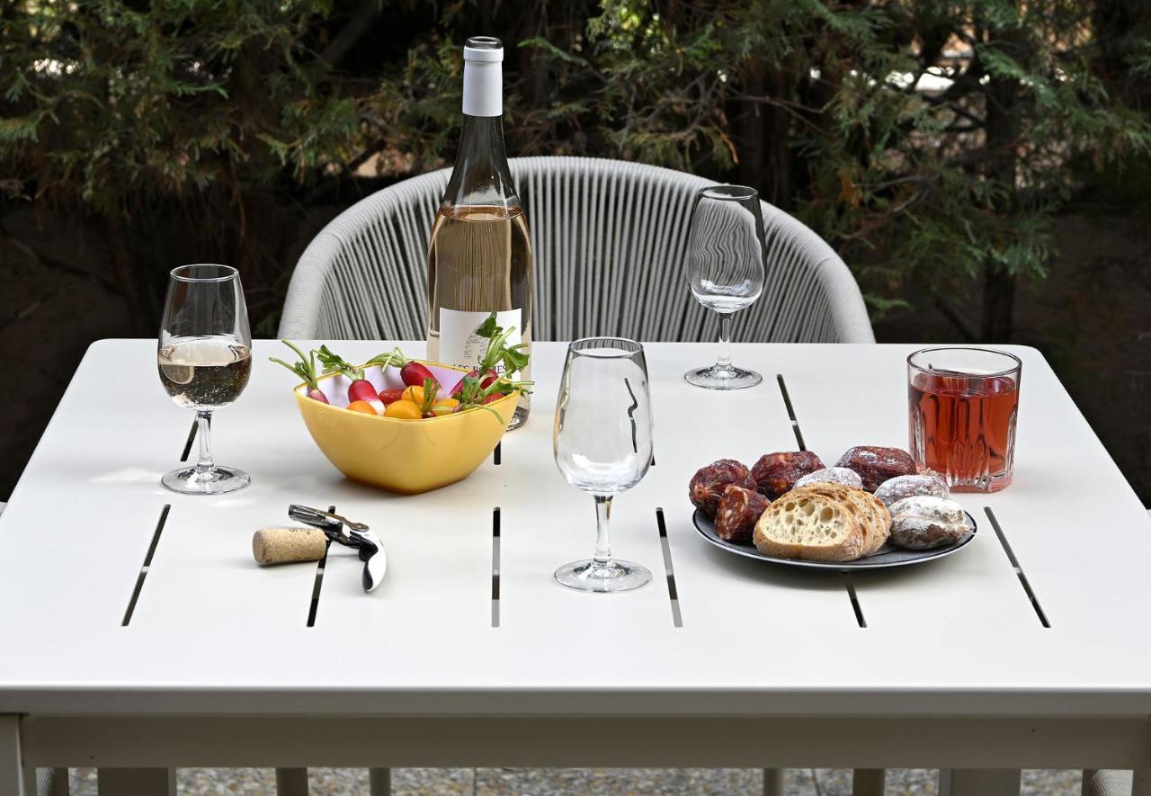 Charmant Studio 2A4 Pers Avec Jardin Et Place De Parking Situe A 5 Min A Pied De La Mer Bandol Εξωτερικό φωτογραφία